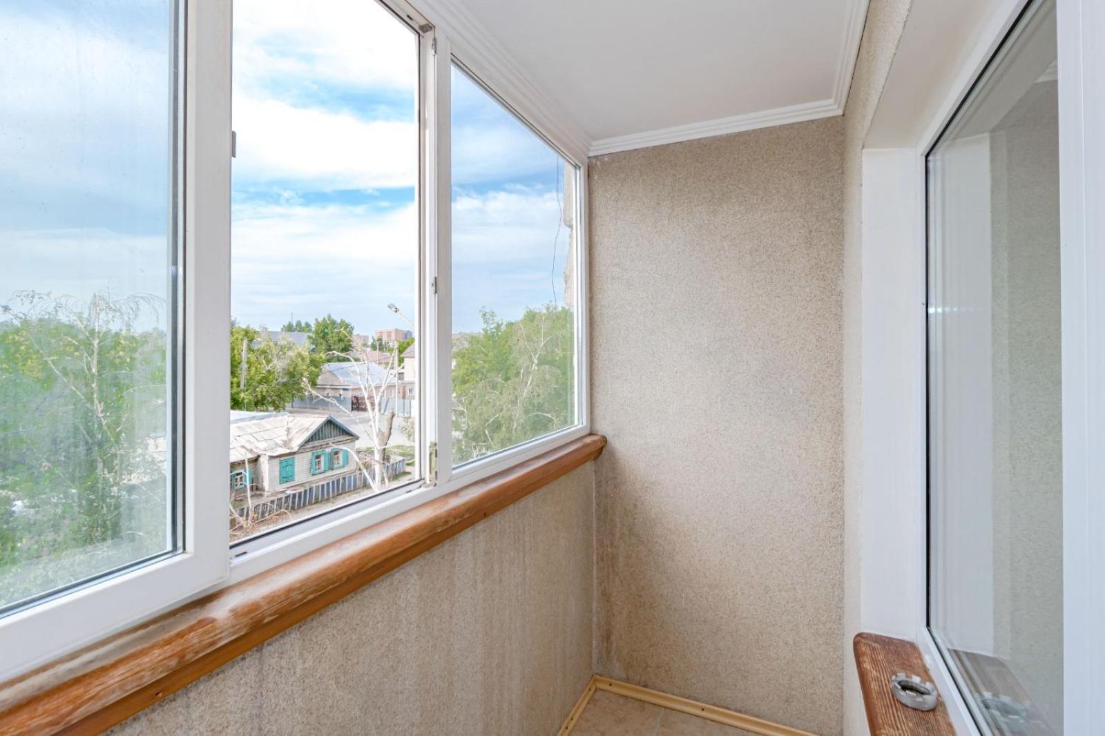 просторная рядом с набережной Apartment Pavlodar